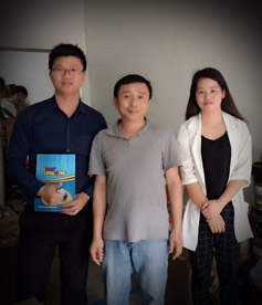 感謝潤滑油行業(yè)何總百般對比后堅決選擇與華企立方合作，我們必牢記使命，盡一切能力幫助企業(yè)網(wǎng)絡(luò)營銷落地，做良心企業(yè)。